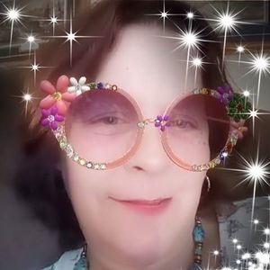 Meet your Posher, Peggy